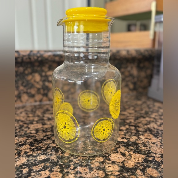 Pyrex | Kitchen | Pyrex Lemonade Pitcher | Poshmark